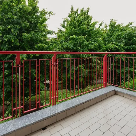 Rogoredo Balcony X6 Apartman